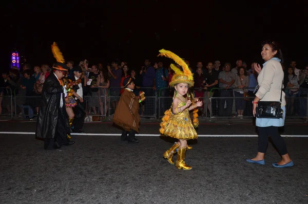 La sfilata per celebrare la fine del Tamigi Festival Londra 9 settembre — Foto Stock