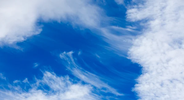 風の強い空 — ストック写真