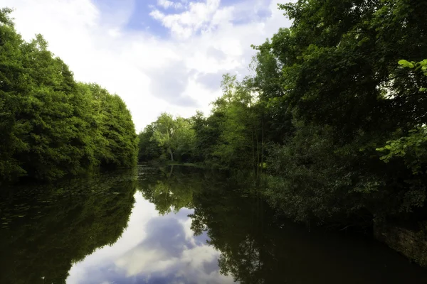 Stiller Fluss — Stockfoto