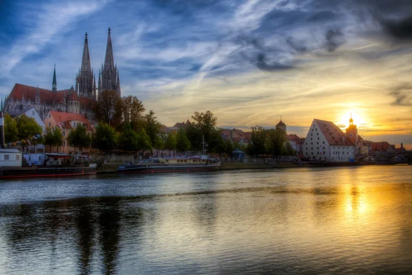 Regensburg pela luz da noite — Fotografia de Stock