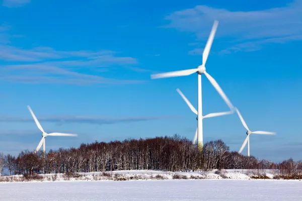 Energieversorgung zur Winterzeit — Stockfoto