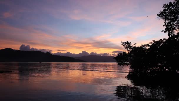 Pôr do sol tropical — Vídeo de Stock