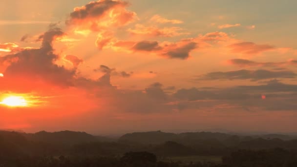 Chocolate Hills pôr do sol 1 — Vídeo de Stock