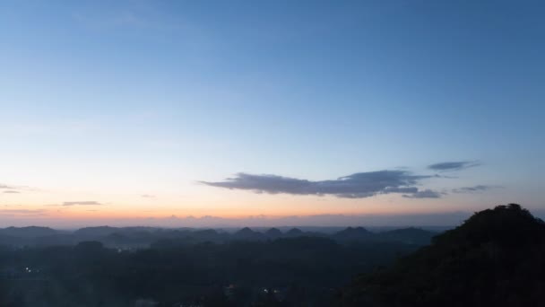 Choclolat Hills por la noche — Vídeo de stock