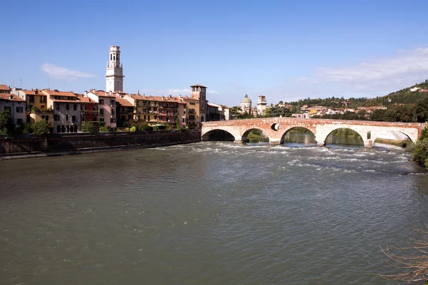 Vista sul fiume a Verona — Foto Stock