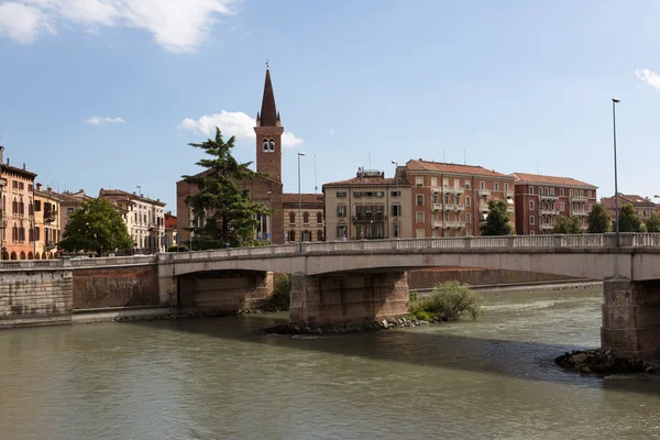 Vista sul fiume a Verona — Foto Stock