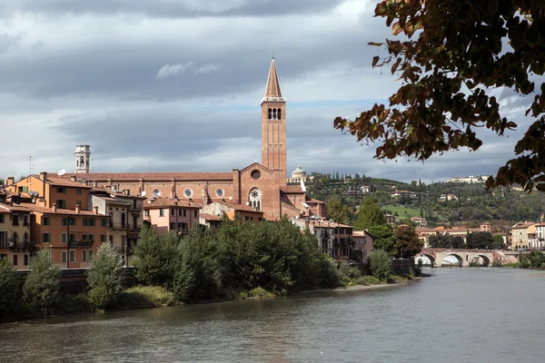 Vista sul fiume a Verona — Foto Stock