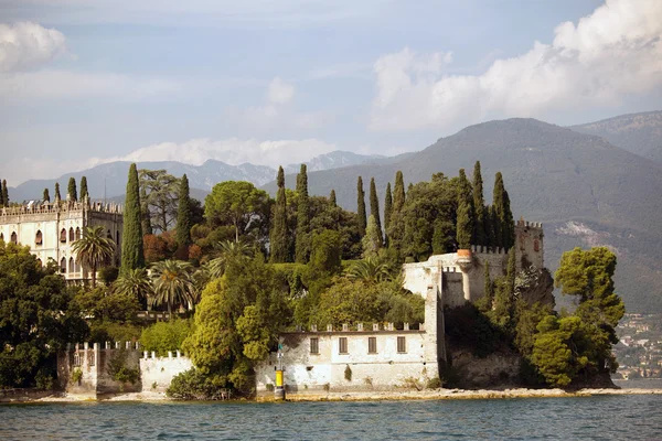 Villa no lago Garda — Fotografia de Stock