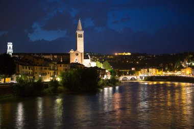 Verona, gece