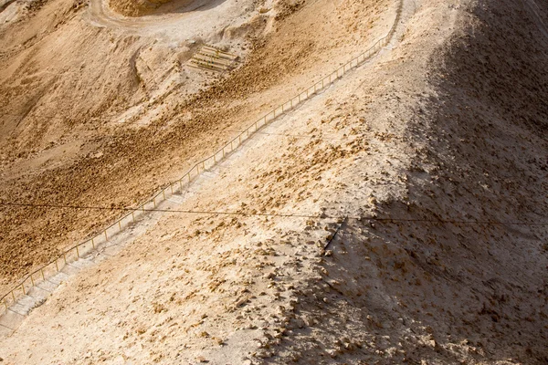 マサダ要塞に砂漠の階段 — ストック写真