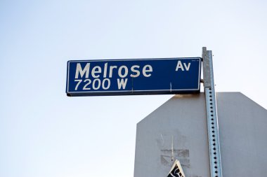 Melrose Bulvarı işareti