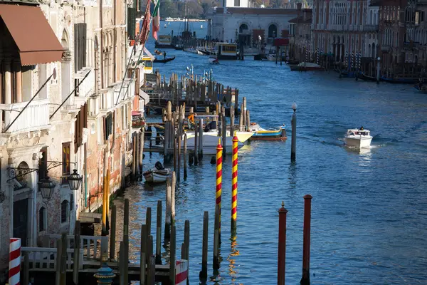 Bâtiments sur le grand canal de Venise — Photo