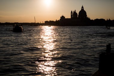 Venedik oteli göster