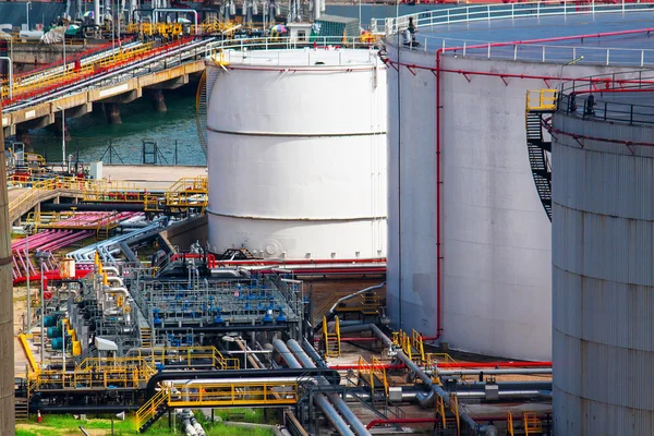 Oil tanks at day — Stock Photo, Image