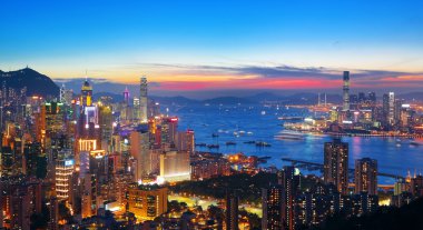 hong kong şehrinde günbatımı