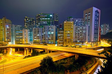 binalar ve bridge şehir gece