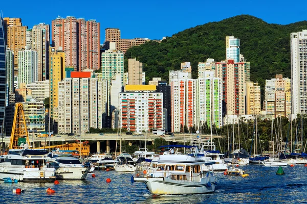 Yates de lujo en el puerto de Hong Kong — Foto de Stock