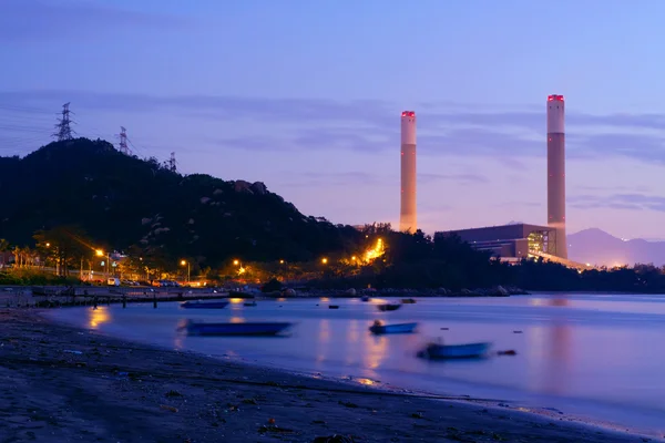 石化行业的夜晚 — 图库照片