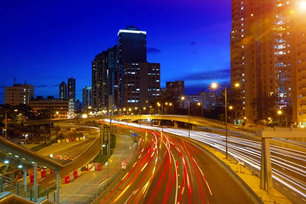 Skyline centro à noite — Fotografia de Stock