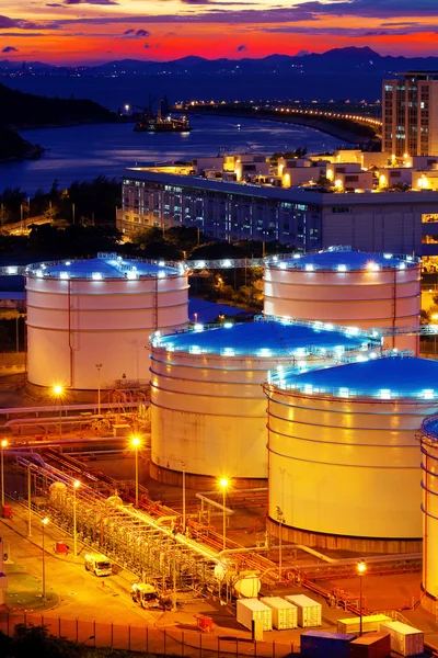 Oil tanks at sunset — Stock Photo, Image