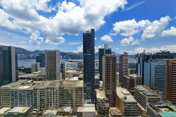 Kontorsbyggnader på dagen, hongkong kwun tong — Stockfoto