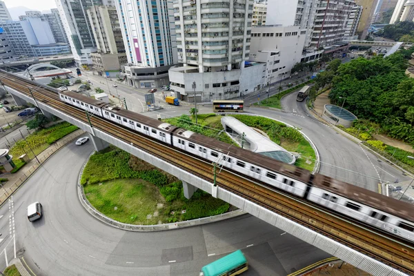 Rotonda y tráfico ferroviario — Foto de Stock