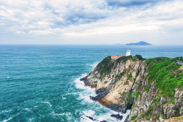 Faro blanco pequeño. Hong Kong — Foto de Stock