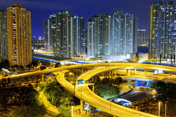Město nadjezdu v noci, hongkong — Stock fotografie