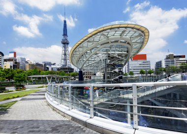 nagoya kule ile şehir manzarası.
