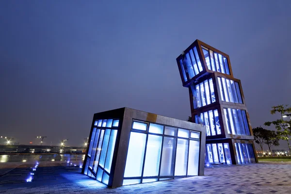Streszczenie architektury w nocy — Zdjęcie stockowe