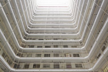 eski kamu Konut Binası