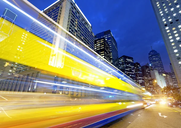 Traffico ad alta velocità e sentieri leggeri sfocati — Foto Stock