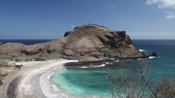 Playa solitaria — Vídeo de stock