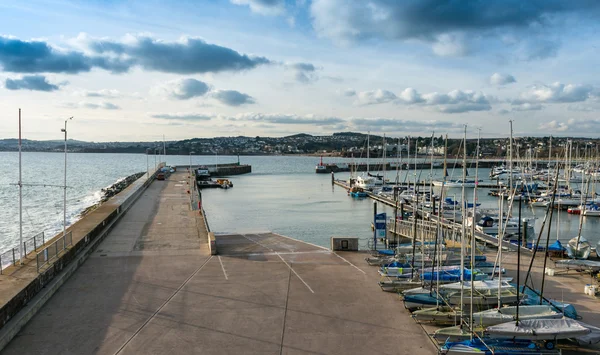 Pasarela en el puerto interior de Torquay — Foto de Stock