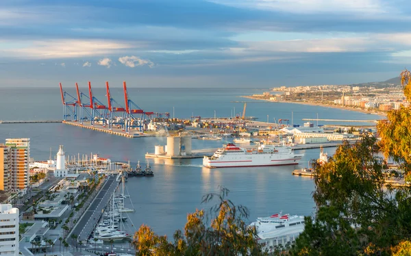 Uitzicht over malaga poort — Stockfoto