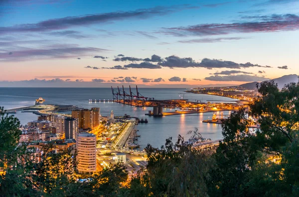 Vista sul porto di Malaga di notte — Foto Stock