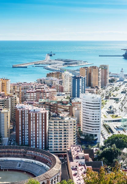 Uitzicht over malaga haven en de Plaza de Toros — Stockfoto