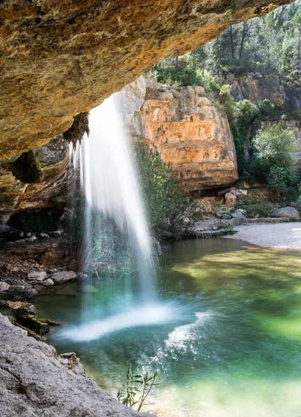 Sob a cachoeira Los Charcos — Fotografia de Stock