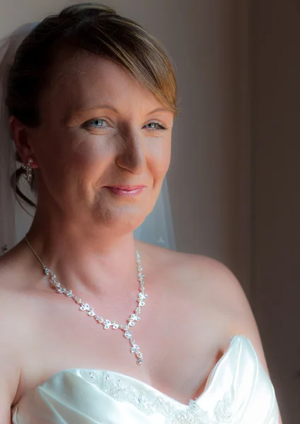 Bride on her wedding day — Stock Photo, Image