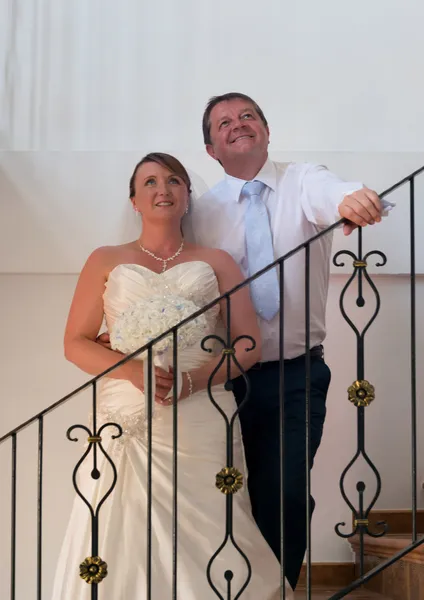 Bride and Groom on their wedding day — Stock Photo, Image