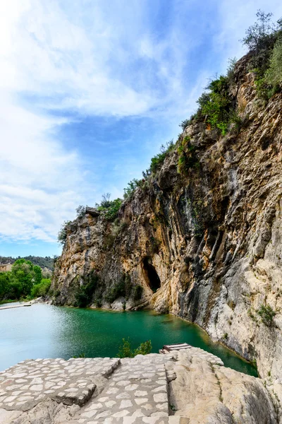 Bolbaite rivier en de waterval — Stockfoto