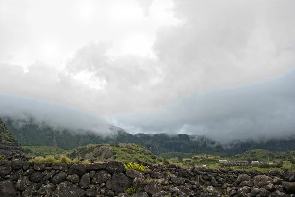 Cloudy mountains of flores acores islands — Stock Photo, Image