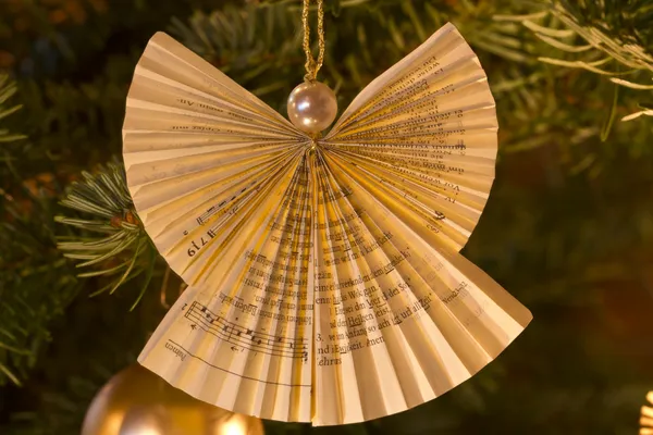 Angel Decoration on Christmas Tree — Stock Photo, Image
