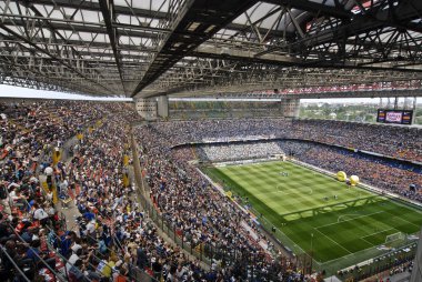 Meazza Futbol Stadyumu