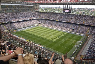 Meazza Futbol Stadyumu