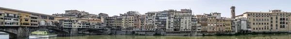 Ponte Vecchio gran panorama —  Fotos de Stock