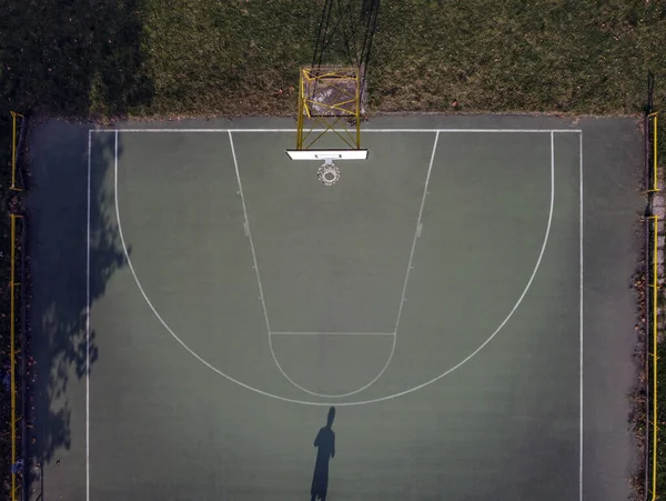 Drohnen Ansicht Eines Basketballfeldes Mit Spielerschatten Pavia Italien — Stockfoto