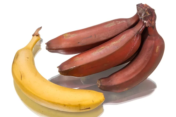 Gelbe und rote Bananen — Stockfoto