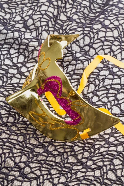 Gyllene carnival mask — Stockfoto