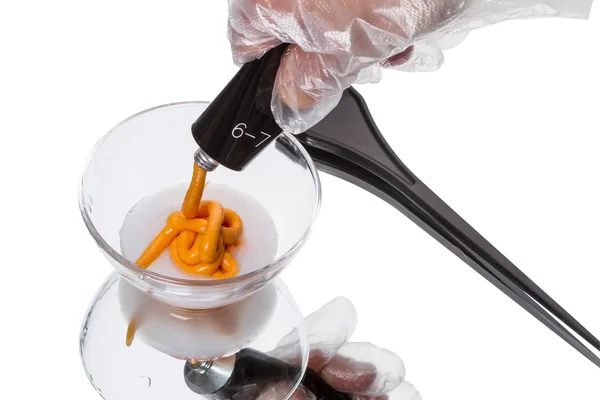 Preparation of hair dye — Stock Photo, Image